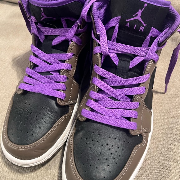 Hardly worn!! Men’s size 8.5 Nike Air Jordans - Picture 11 of 15